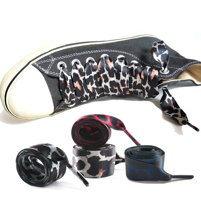 Satenaste vezalke leopard